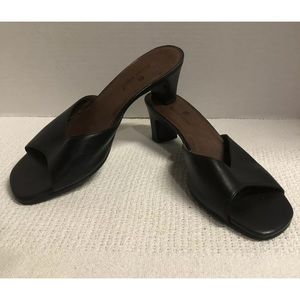 Etienne Aigner Black Leather Heeled Pumps